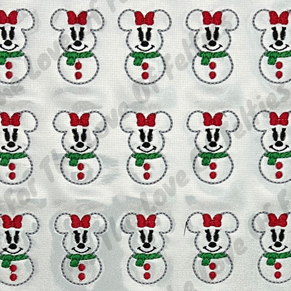 Mrs. Mouse Snowman Feltie