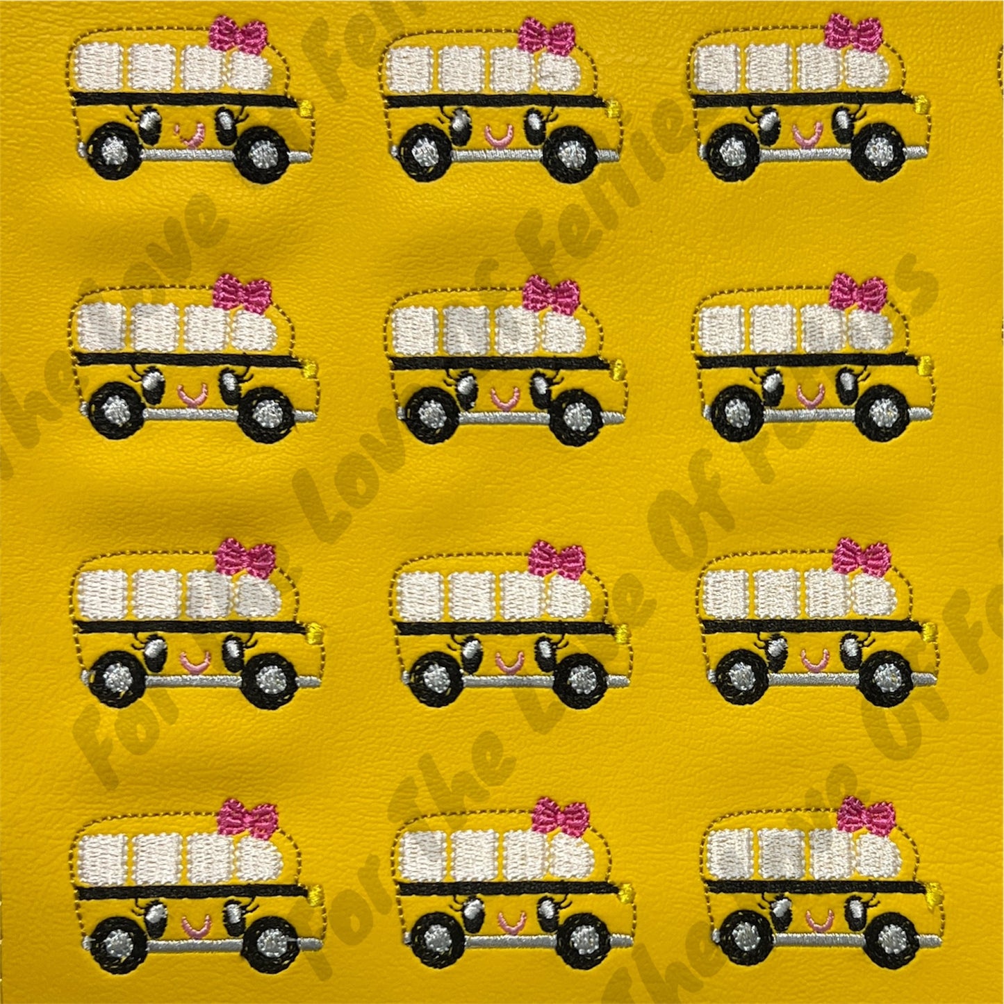 Smiling School Bus Feltie