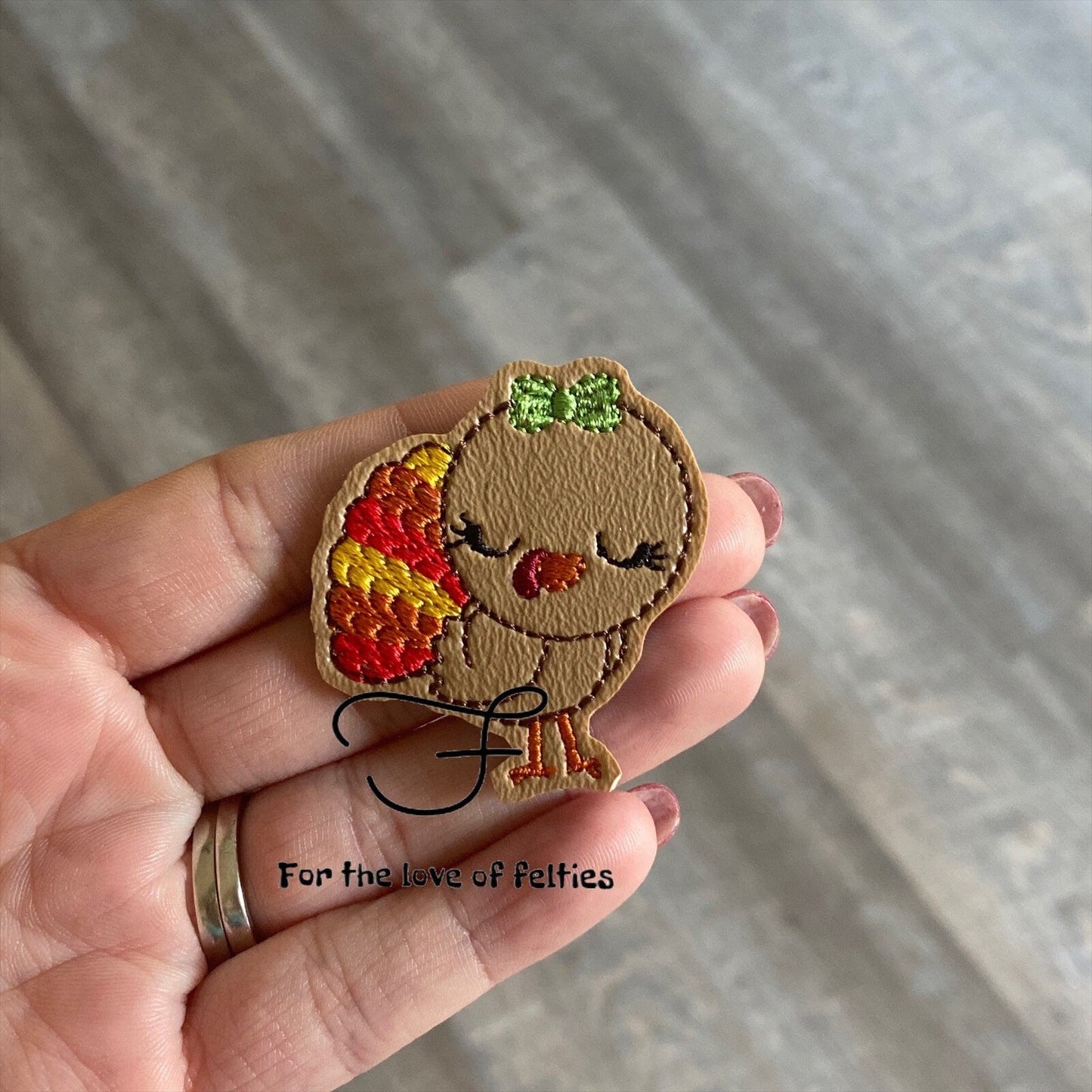 Turkey With Bow Traditional Colors Feltie