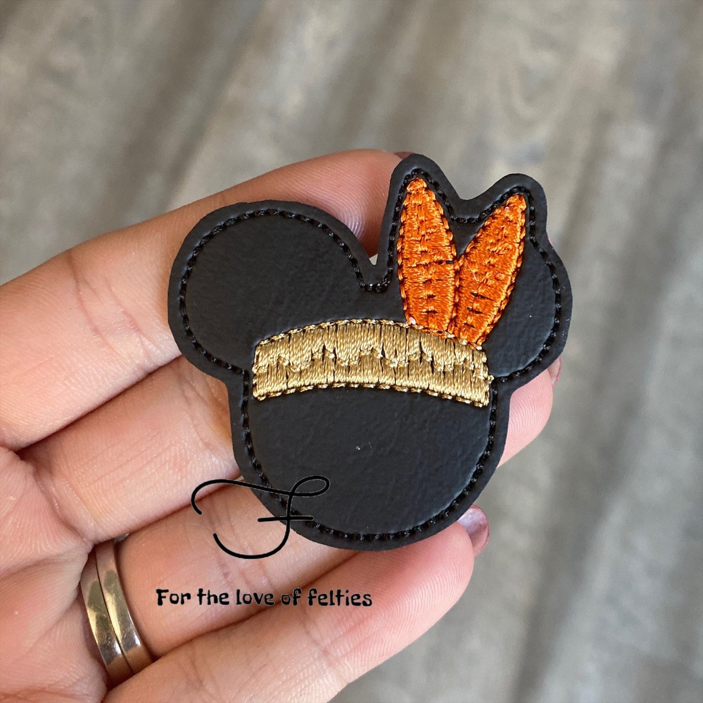 Mouse Indian Head Feltie