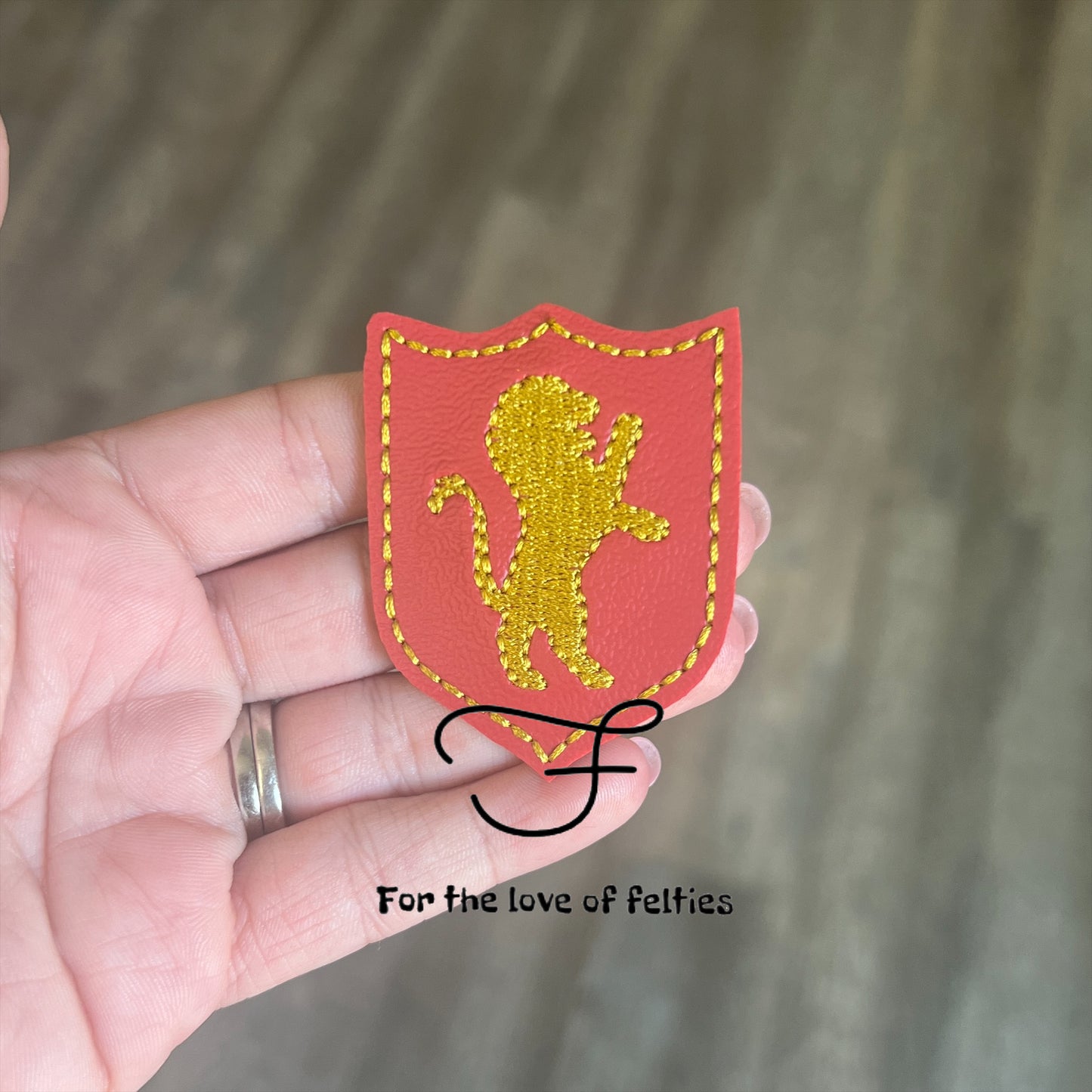 Lion Flag Feltie
