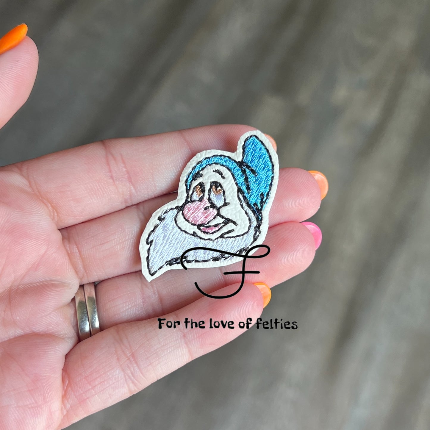 Bashful Dwarf Feltie