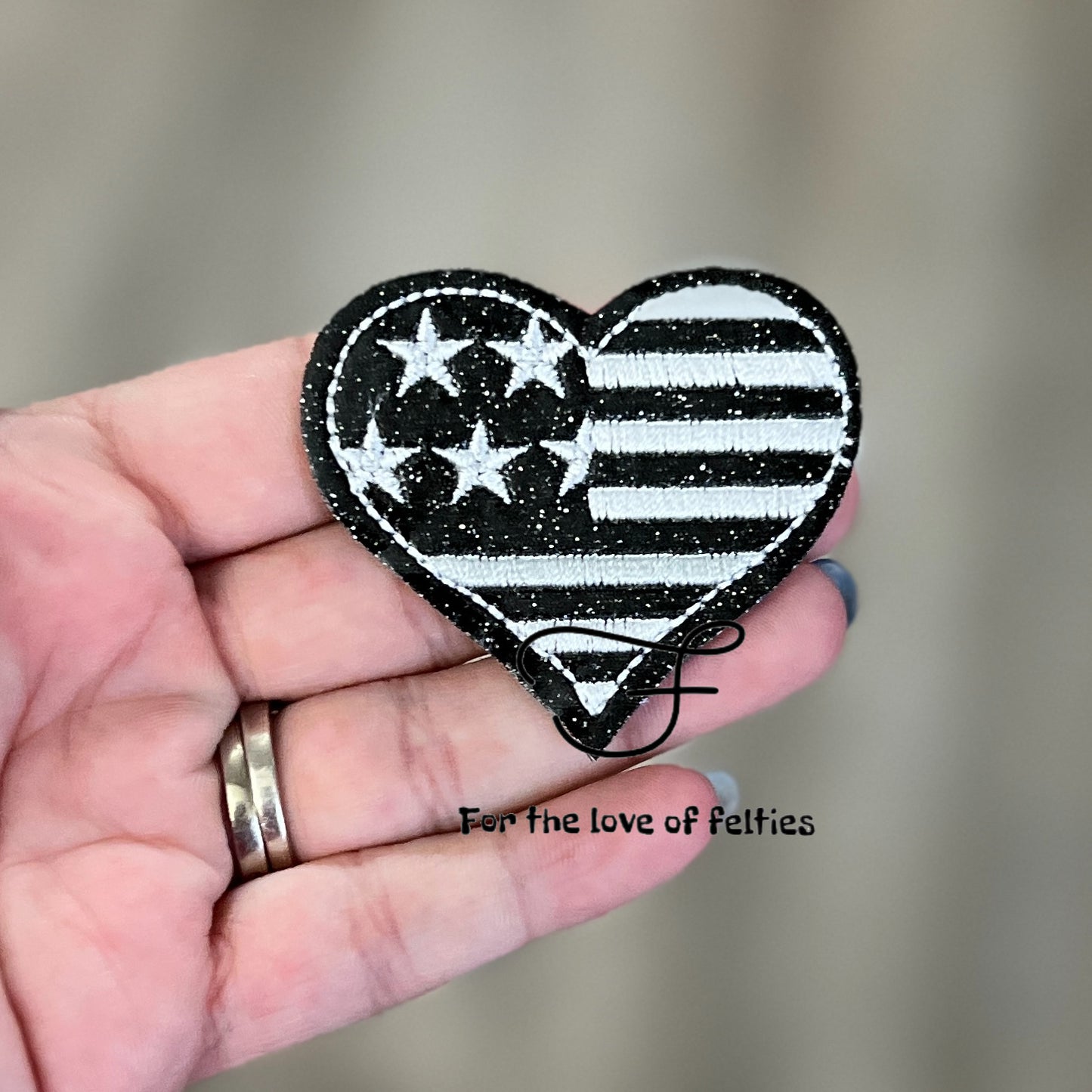 Thin Silver Line Heart Feltie