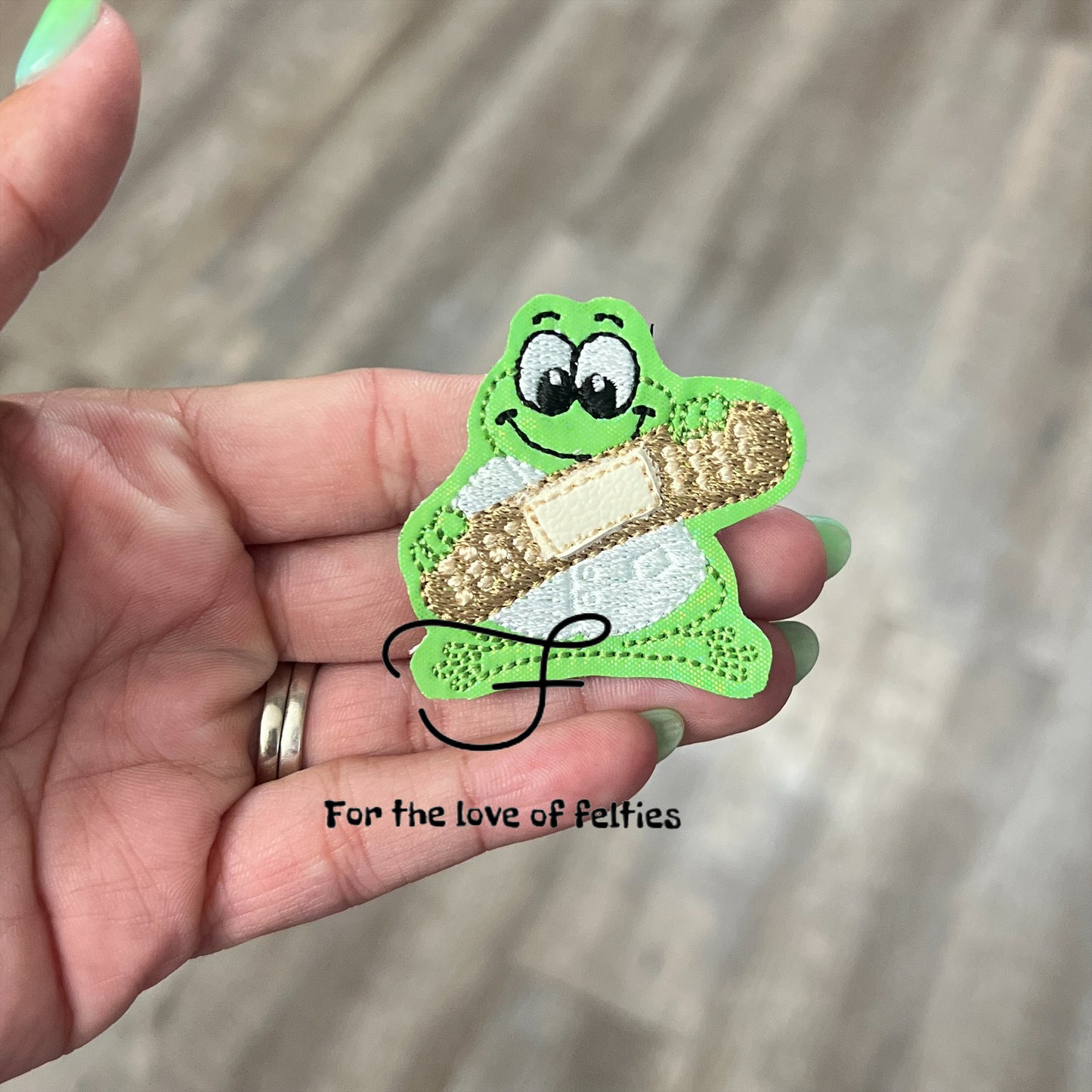 Frog Aide Feltie