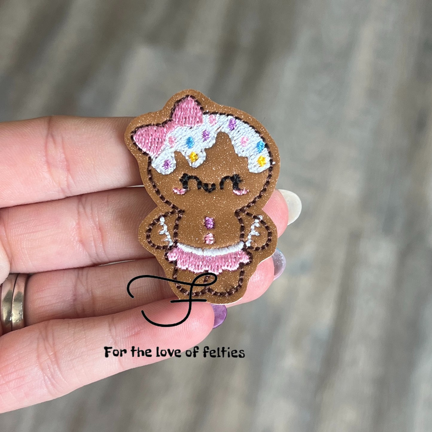Frosted Gingerbread Girl Feltie