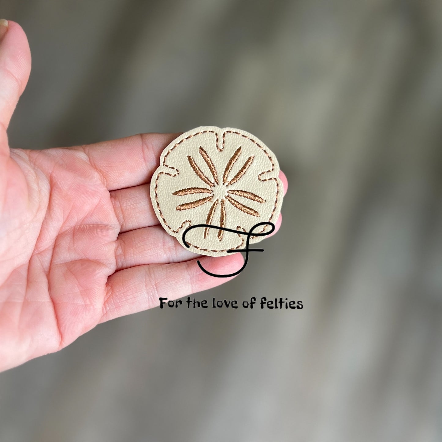 Sand Dollar Feltie