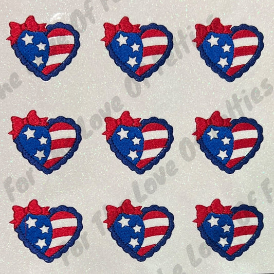 Scalloped Flag Heart Feltie