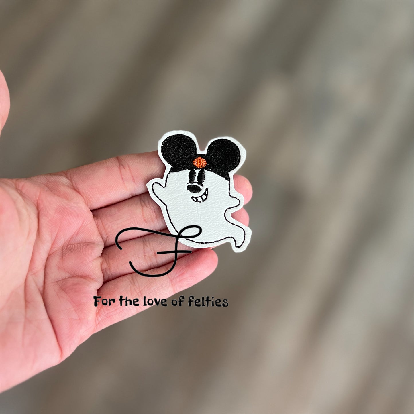 Smiling Mouse Ghost Feltie