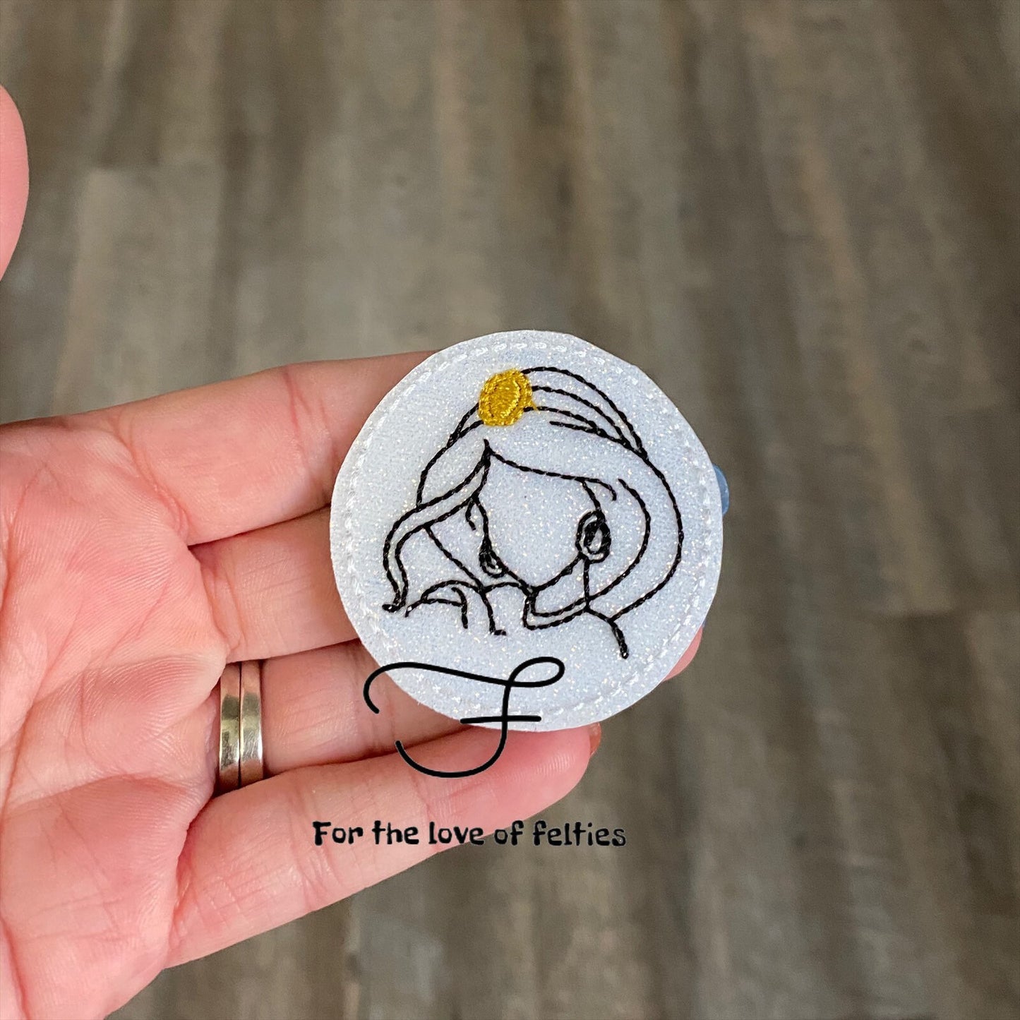 Jasmine Sketch Feltie