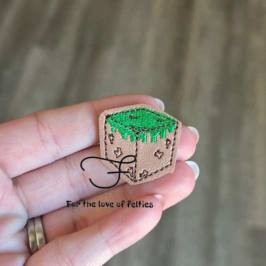 Mine Dirt Block Feltie