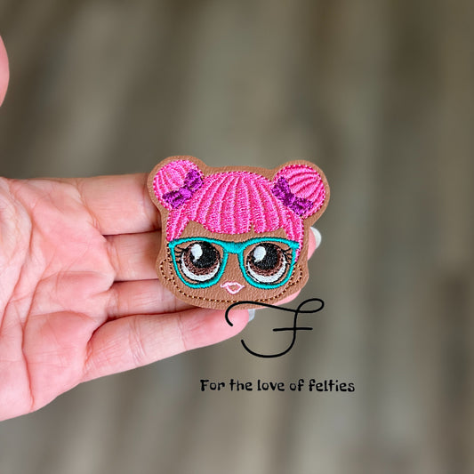 Nerdy Big Eyed Pigtail Girl Feltie