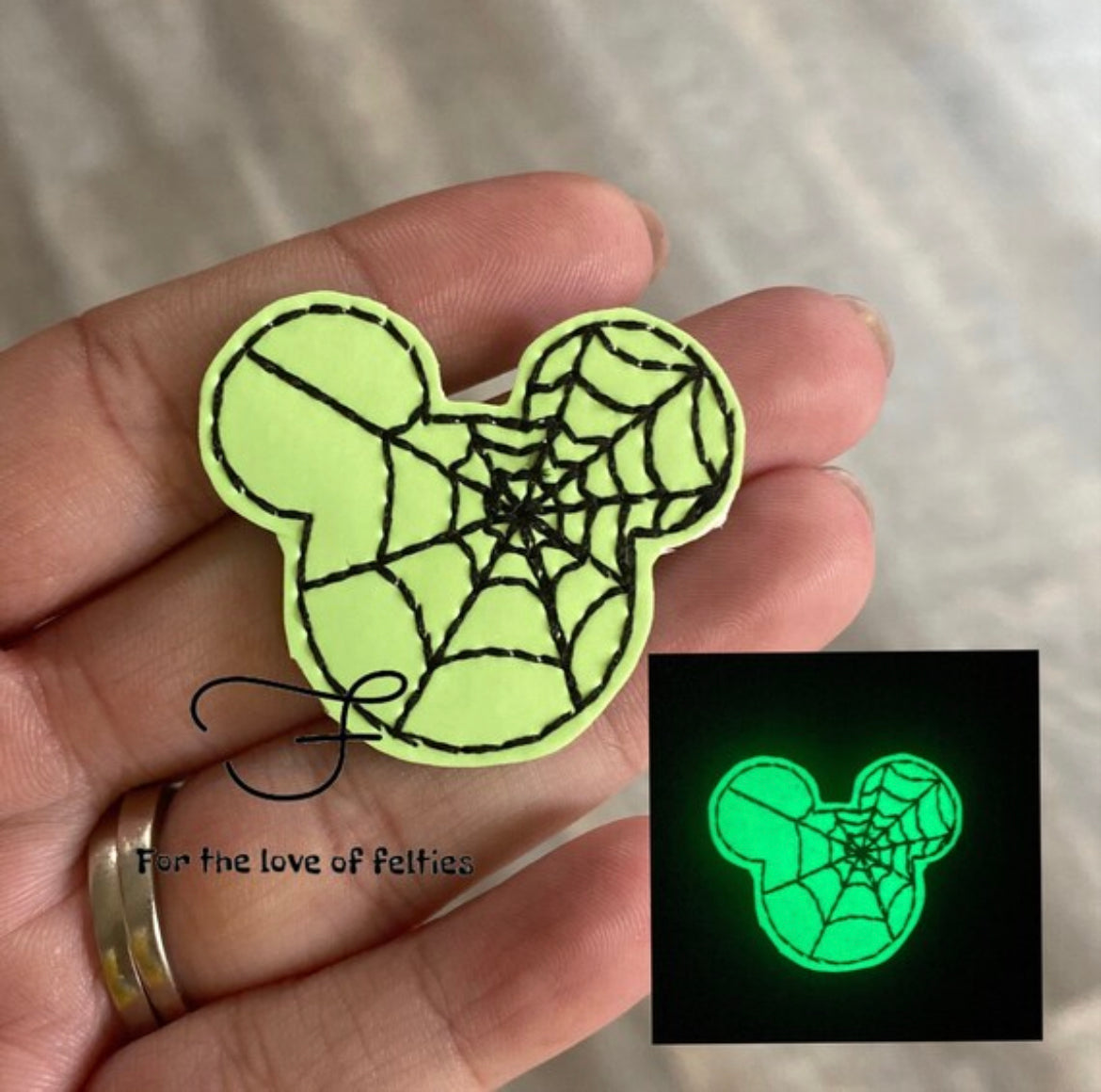 Glow In The Dark Spiderweb Mouse Head Feltie
